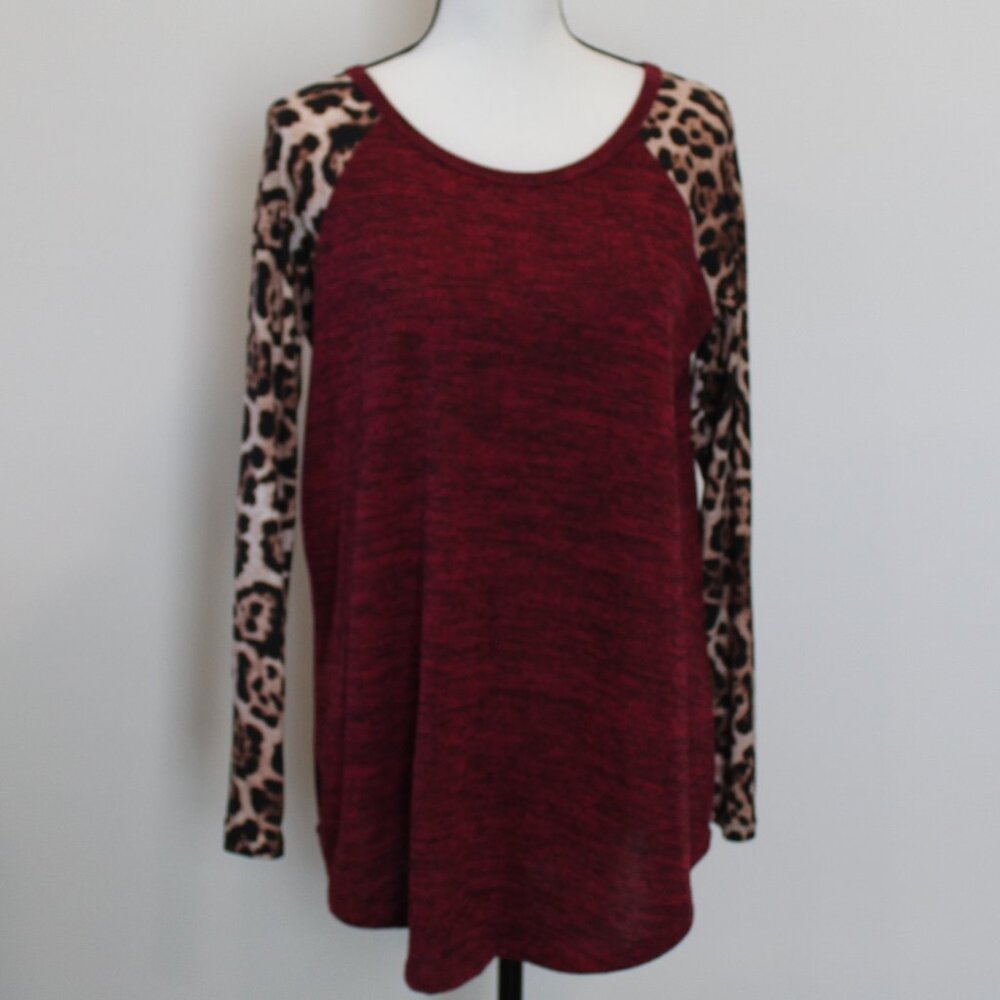 Reborn J Heathered Maroon Top with Animal Print Sleeves Sz Large